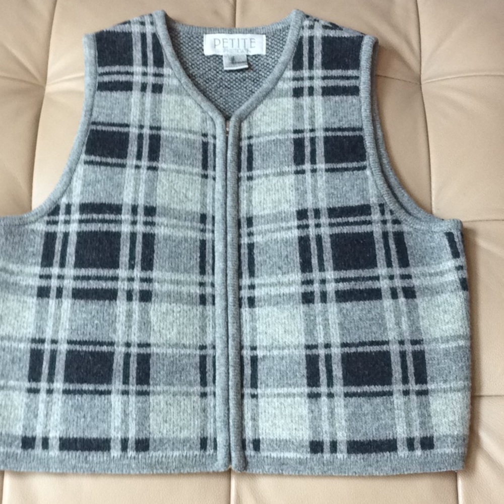 Sweater vest